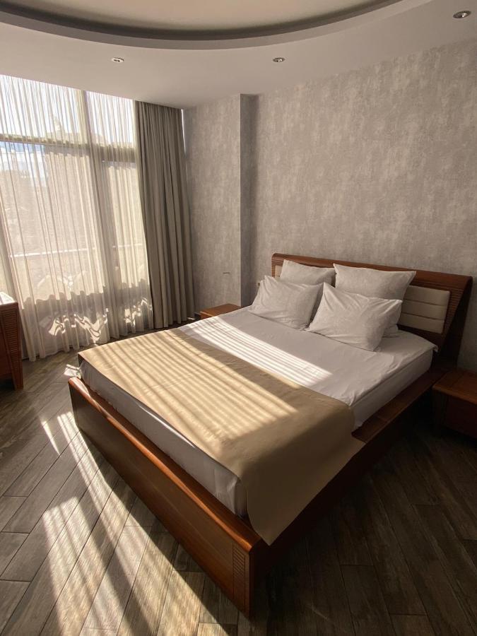 Hotel Light Palace Batumi Luaran gambar