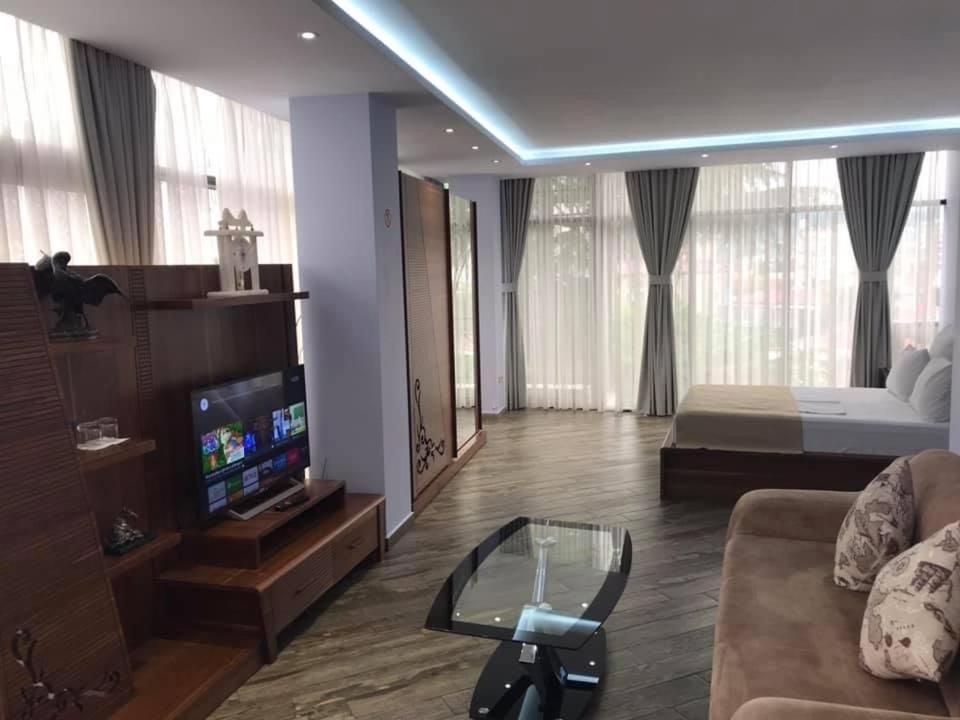 Hotel Light Palace Batumi Luaran gambar