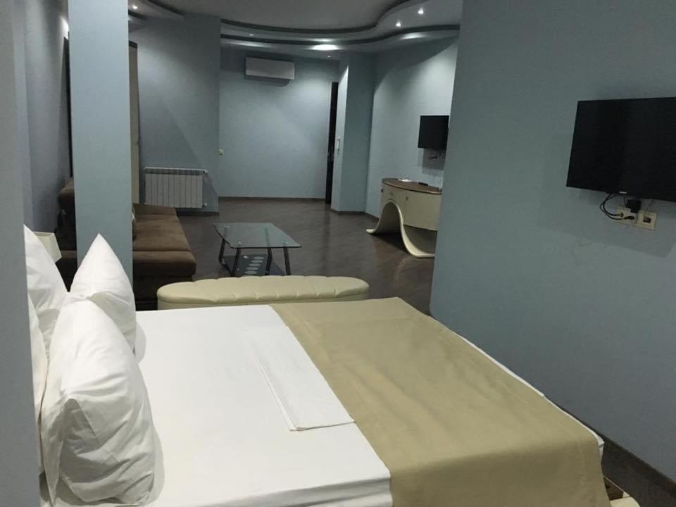 Hotel Light Palace Batumi Luaran gambar