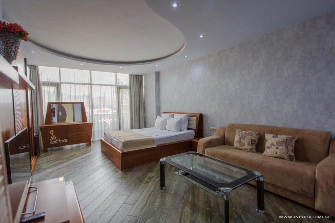 Hotel Light Palace Batumi Luaran gambar